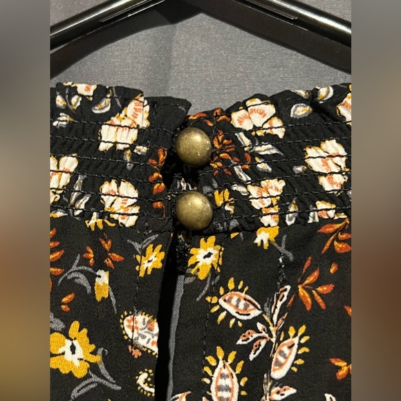 Maurices patterned blouse - Picture 4 of 7